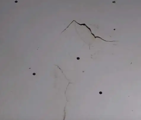 How to Fix A Crack in A Plastic Bathtub